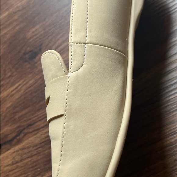 Me Too Women’s Brooke Tan Loafers size 8.5 - Picture 7 of 10